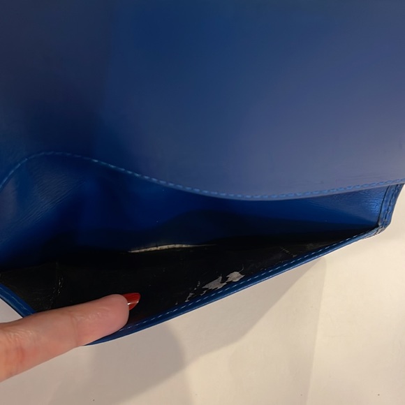 Authentic Louis Vuitton Wallet/Passport holder in great used condition - Picture 6 of 7